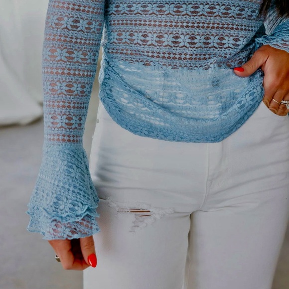 Anniewear Mesh Lace Top Size Medium Blue Long Sleeve Bell Flared Cuffs Pull On - Picture 2 of 11